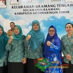 Ibu Farida Martinus Ketua TP PPK Kelurahan Baamang Tengah yang baru
