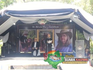 Tokoh Konservasi Dunia Prof. Dr. Birute Mary Galdikas Dimakamkan di Kotawaringin Barat