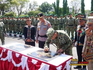 Pangdam XXII/TB dan Gubernur Kalteng Resmikan Patung Jenderal Sudirman serta Tambun Bungai di Palangka Raya